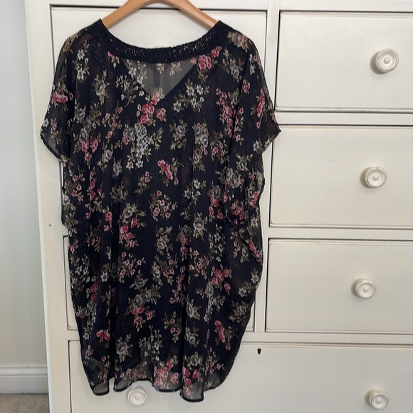 Floral swimsuit cover-up medium large - Picture 2 of 3